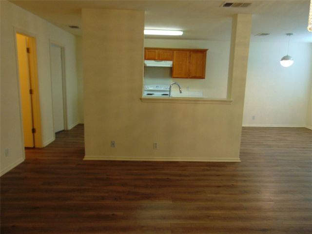 1000 Kenneys WAY, Round Rock, TX 78665