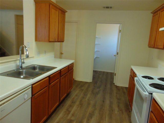 1000 Kenneys WAY, Round Rock, TX 78665