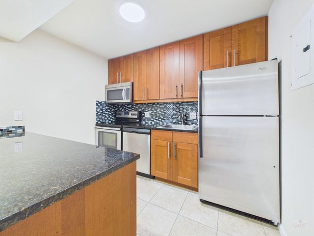 7685 Northcross DR 1024, Austin, TX 78757