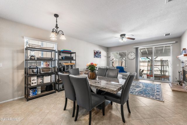 3025 Summer Breeze Avenue, Rosamond, CA 93560