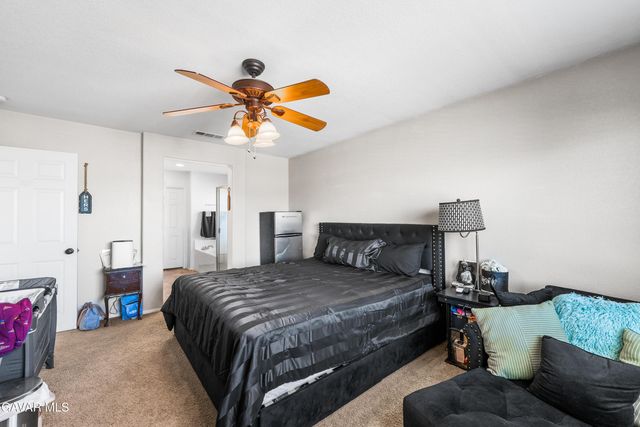 3025 Summer Breeze Avenue, Rosamond, CA 93560