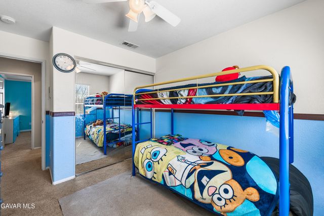 3025 Summer Breeze Avenue, Rosamond, CA 93560