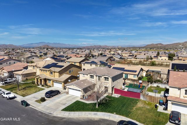 3025 Summer Breeze Avenue, Rosamond, CA 93560