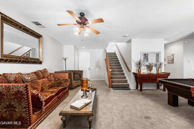 3025 Summer Breeze Avenue, Rosamond, CA 93560