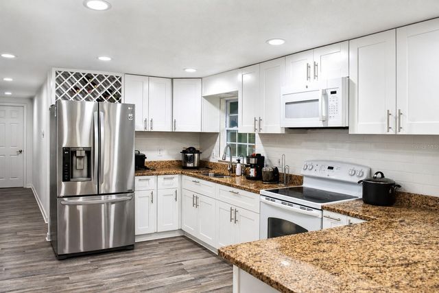 15355 SW 85 AVENUE, Dunnellon, FL 34432
