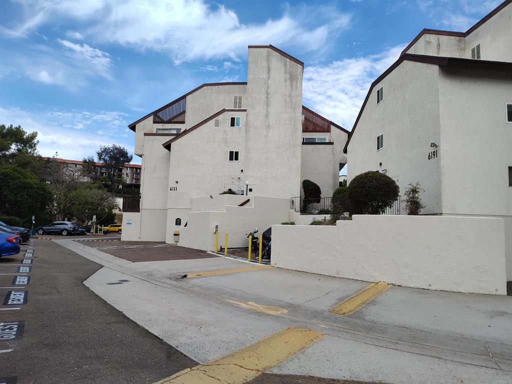 Image 1 of property listing at 6111 Rancho Mission Road 106, San Diego, CA 92108