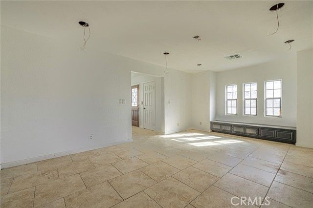 4835 W Avenue M6, Lancaster, CA 93536