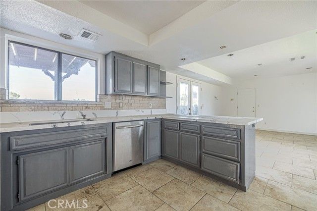 4835 W Avenue M6, Lancaster, CA 93536