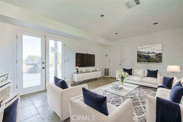 4835 W Avenue M6, Lancaster, CA 93536