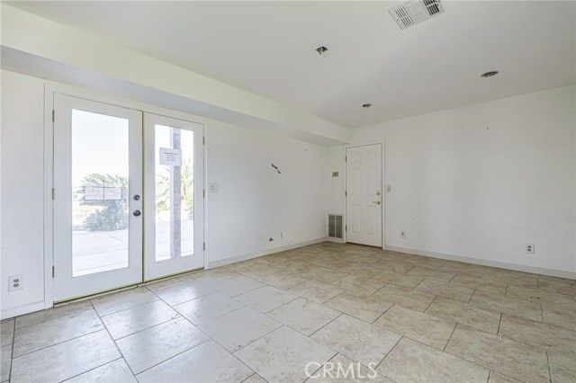 4835 W Avenue M6, Lancaster, CA 93536