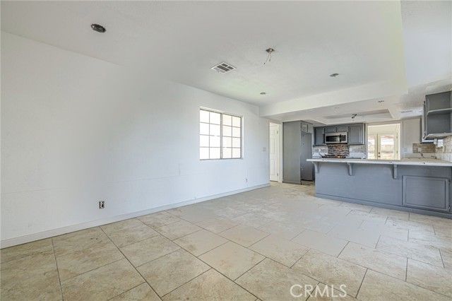 4835 W Avenue M6, Lancaster, CA 93536