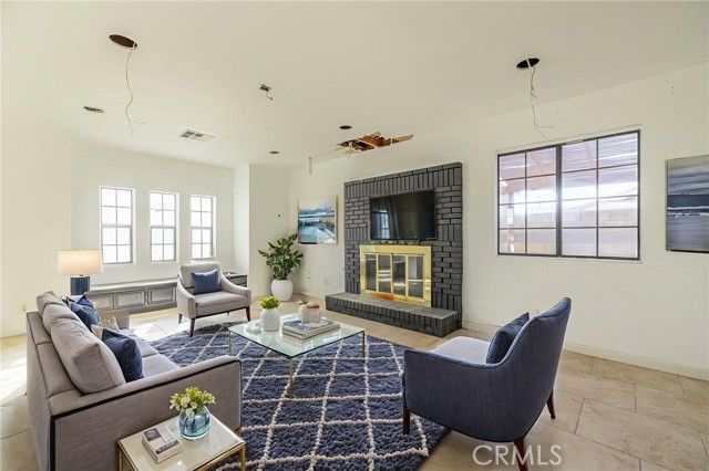 4835 W Avenue M6, Lancaster, CA 93536