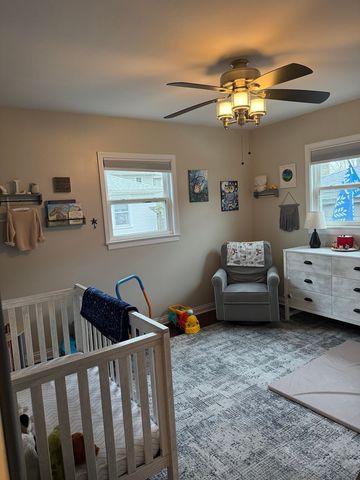 949 Kenyon Street, Downers Grove, IL 60516