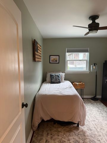 949 Kenyon Street, Downers Grove, IL 60516