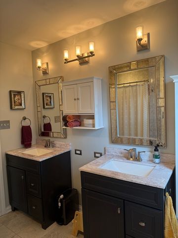 949 Kenyon Street, Downers Grove, IL 60516