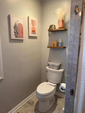 949 Kenyon Street, Downers Grove, IL 60516