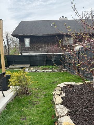 949 Kenyon Street, Downers Grove, IL 60516