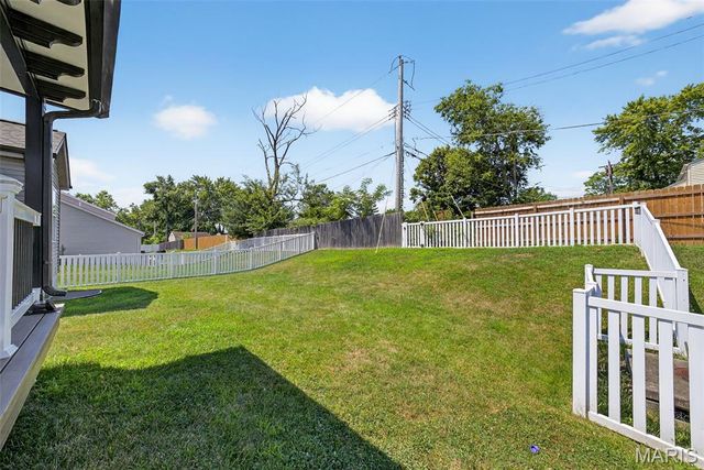 9507 Forman View Drive, St Louis, MO 63123