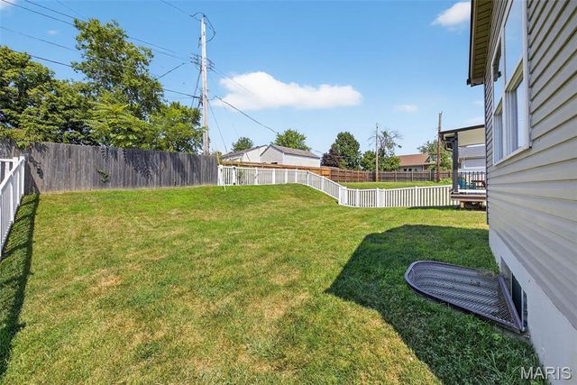 9507 Forman View Drive, St Louis, MO 63123