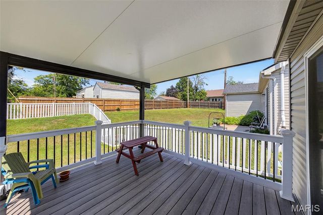 9507 Forman View Drive, St Louis, MO 63123