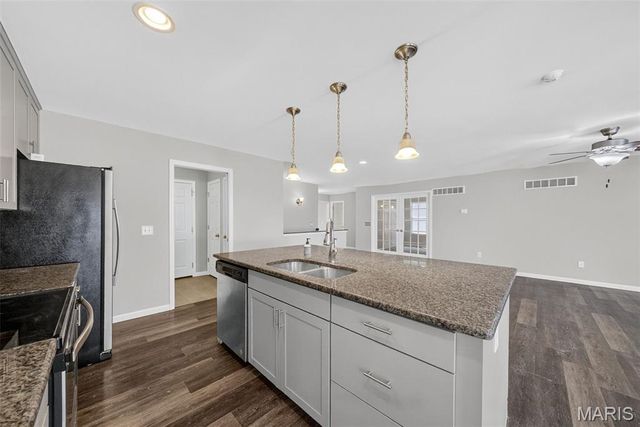9507 Forman View Drive, St Louis, MO 63123