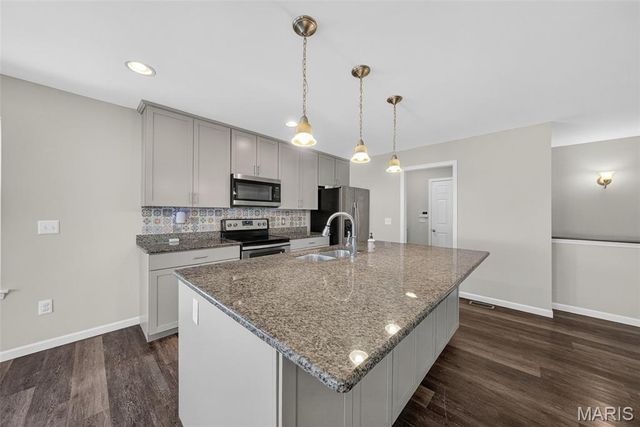 9507 Forman View Drive, St Louis, MO 63123