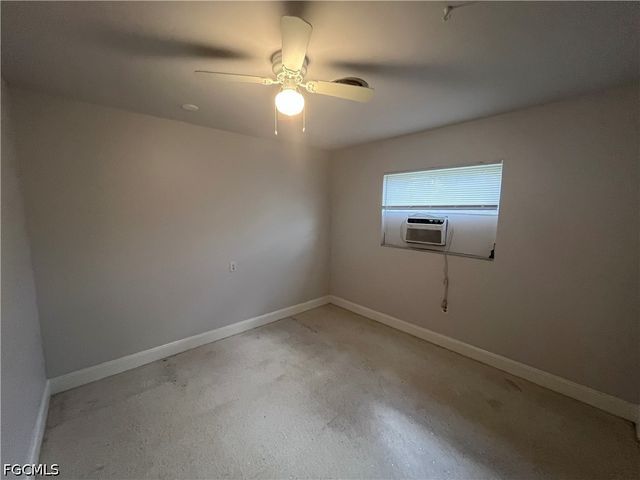 2031 Maravilla CIR, Fort Myers, FL 33901