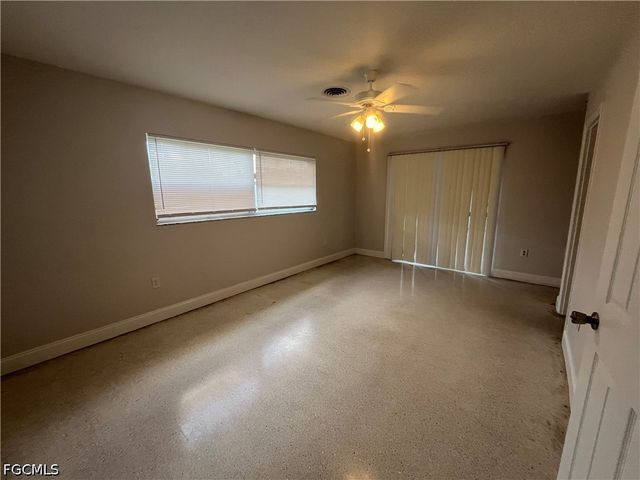 2031 Maravilla CIR, Fort Myers, FL 33901