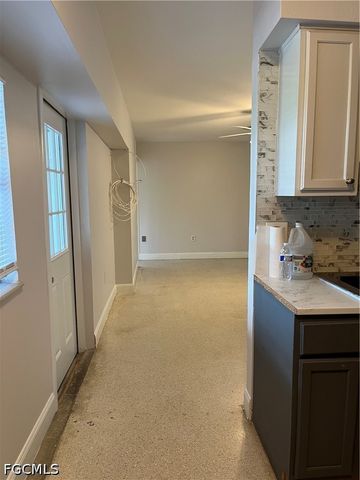 2031 Maravilla CIR, Fort Myers, FL 33901