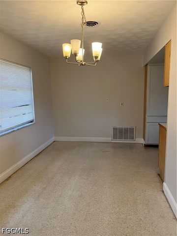 2031 Maravilla CIR, Fort Myers, FL 33901