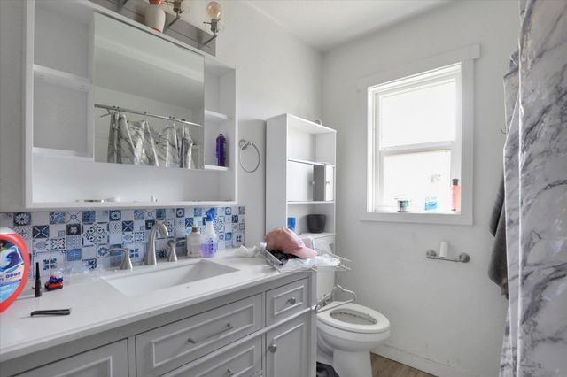 913 E Longfellow Ave, Spokane, WA 99207