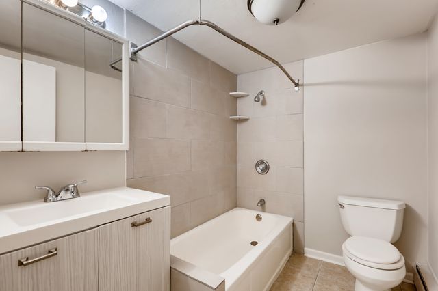 2206 S Goebbert Road 409, Arlington Heights, IL 60005