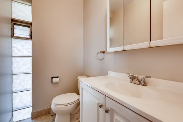 2206 S Goebbert Road 409, Arlington Heights, IL 60005