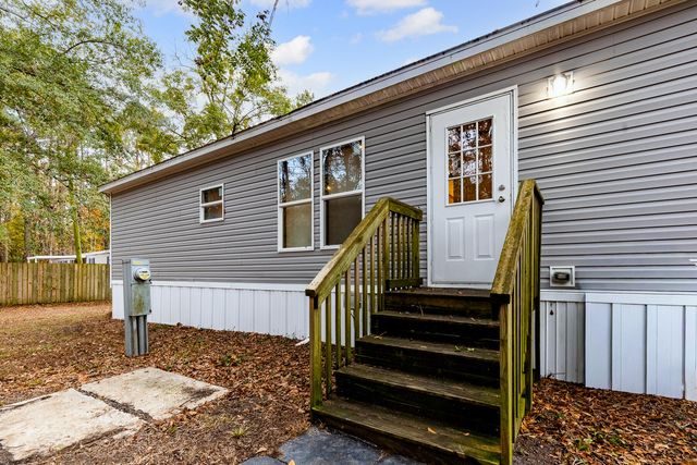 406 Butter Road, Bonneau, SC 29431