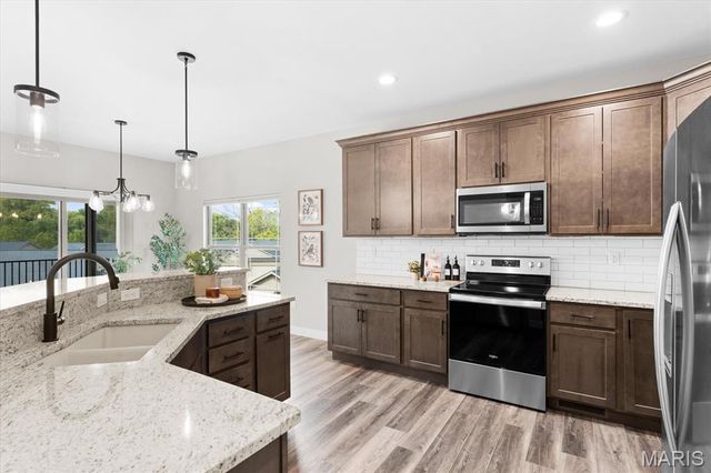 8085 Villa Valley Lane, Caseyville, IL 62232