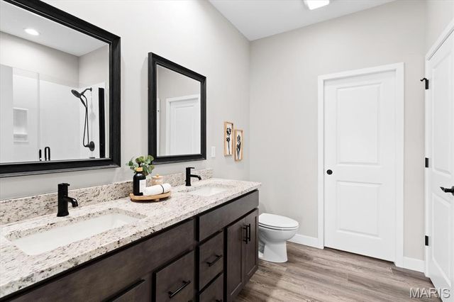 8085 Villa Valley Lane, Caseyville, IL 62232