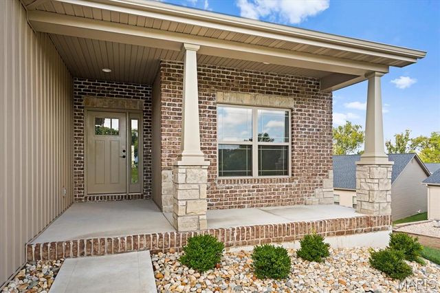 8085 Villa Valley Lane, Caseyville, IL 62232