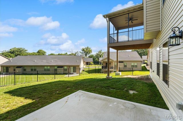 8085 Villa Valley Lane, Caseyville, IL 62232