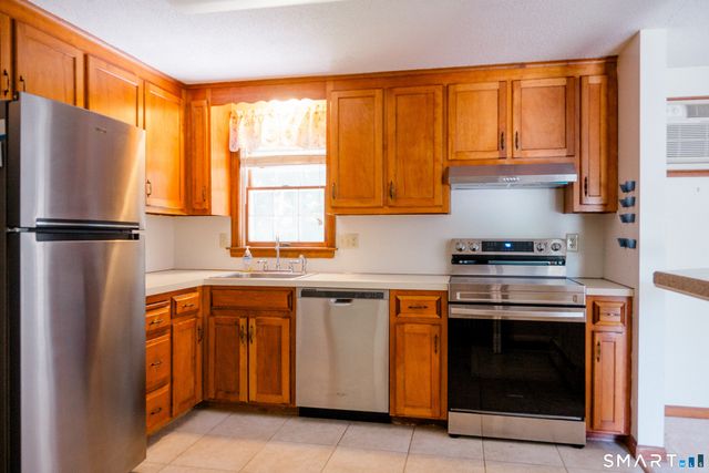 129 Deer Run Trail, Manchester, CT 06042