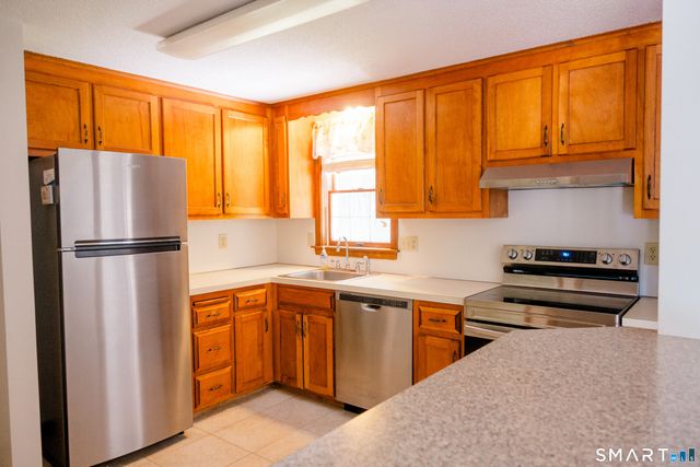 129 Deer Run Trail, Manchester, CT 06042