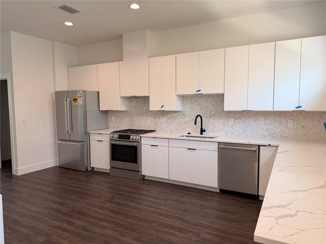 853 6TH AVENUE S, St Petersburg, FL 33701