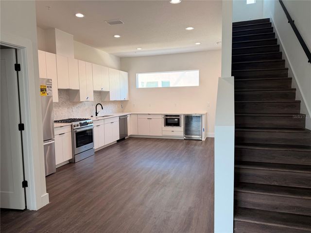 853 6TH AVENUE S, St Petersburg, FL 33701