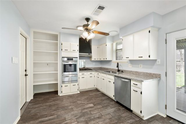 503 Bellmar Lane, Friendswood, TX 77546