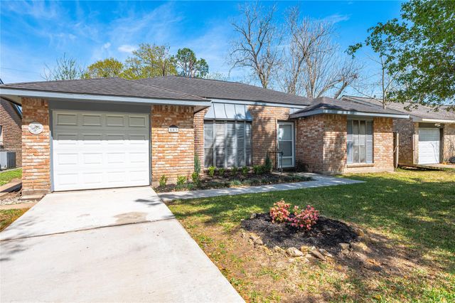 503 Bellmar Lane, Friendswood, TX 77546