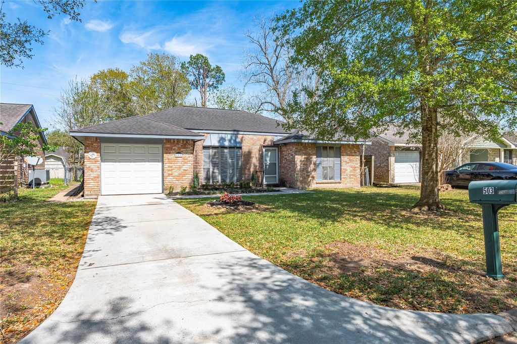 503 Bellmar Lane, Friendswood, TX 77546