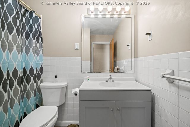1559 Summit Drive, Charleston, WV 25302