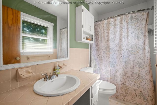 1559 Summit Drive, Charleston, WV 25302