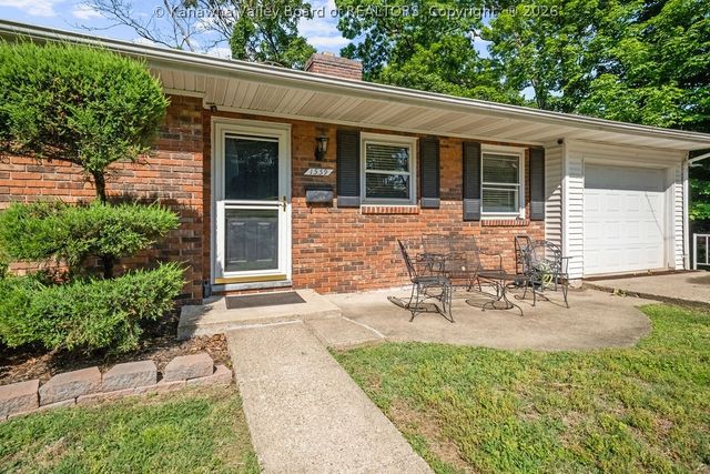 1559 Summit Drive, Charleston, WV 25302