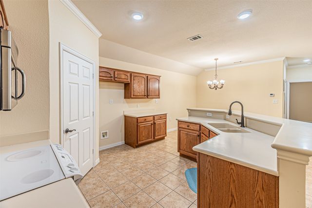 105 Sunglow Loop, Red Oak, TX 75154