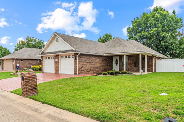 105 Sunglow Loop, Red Oak, TX 75154